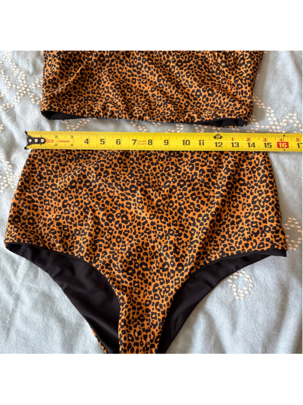 Women's Old Navy Reversible Bikini Set, Size M top, size L/XL bottom - Picture 3 of 6